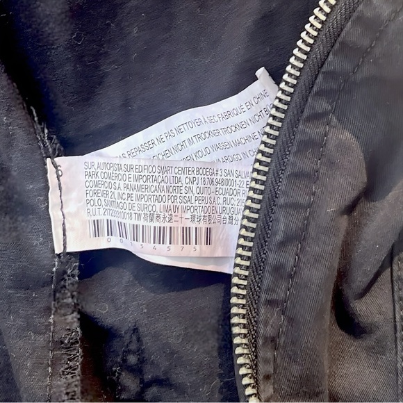 Forever 21 Women's Black Full Zip Button Utility Jacket- SZ(S) - Picture 14 of 14